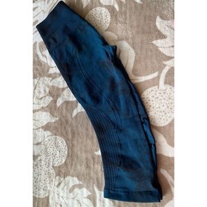 Lululemon in the flow crop legging